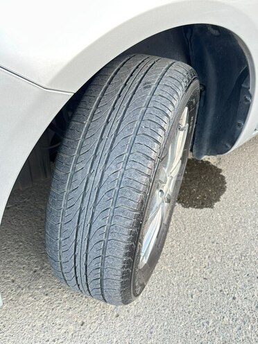 Nissan Sunny-16
