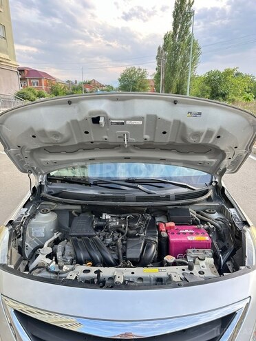 Nissan Sunny-15