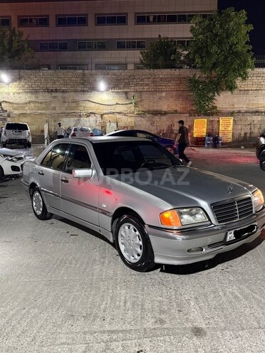 Mercedes C 180-2