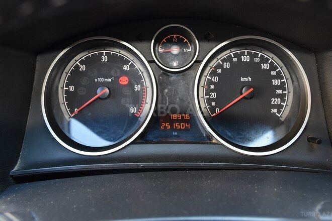 Opel Astra-13