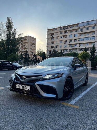 Toyota Camry-1