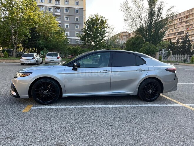 Toyota Camry-3