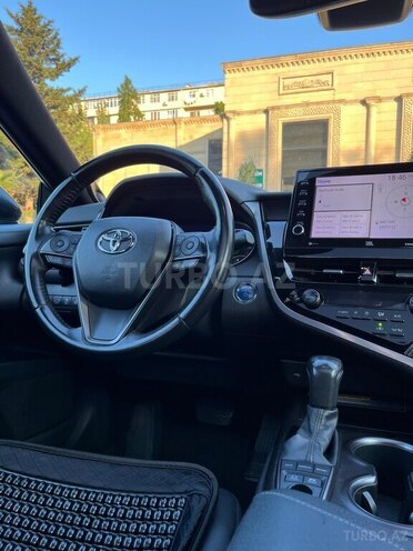 Toyota Camry-14