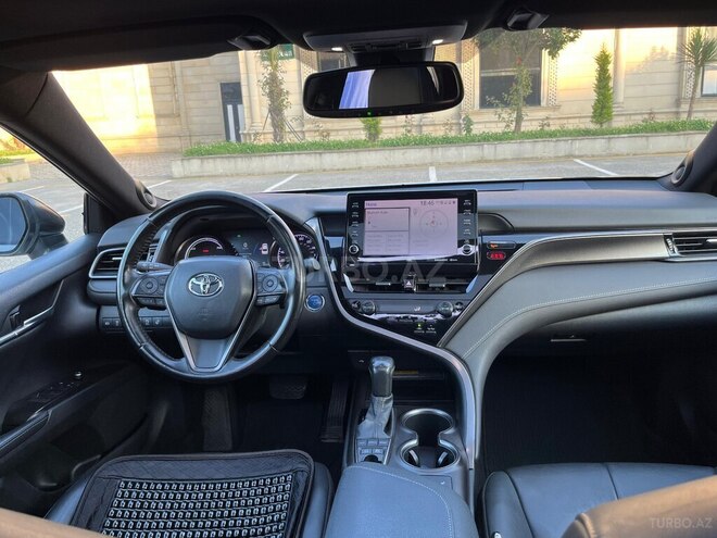 Toyota Camry-15