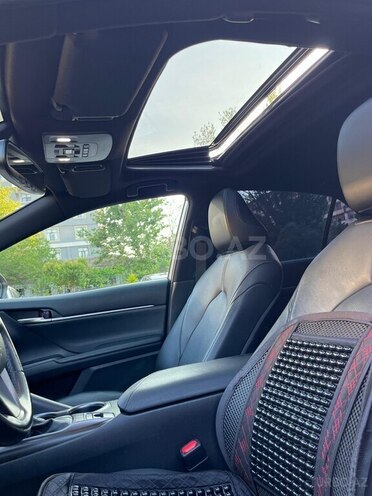 Toyota Camry-18