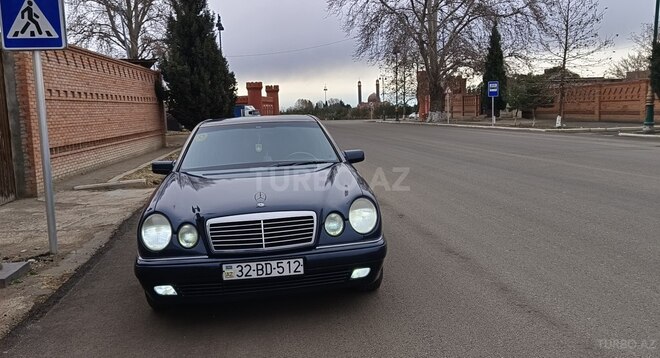 Mercedes E 200-6