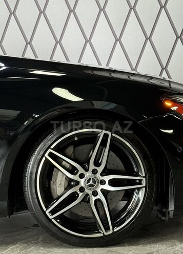 Mercedes E 300-14