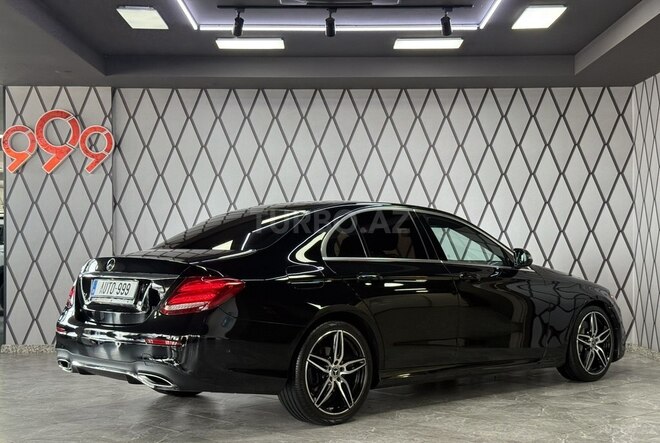 Mercedes E 300-5