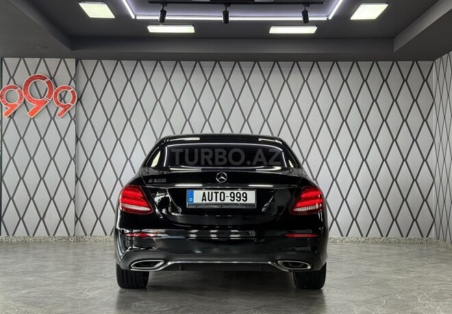Mercedes E 300-7