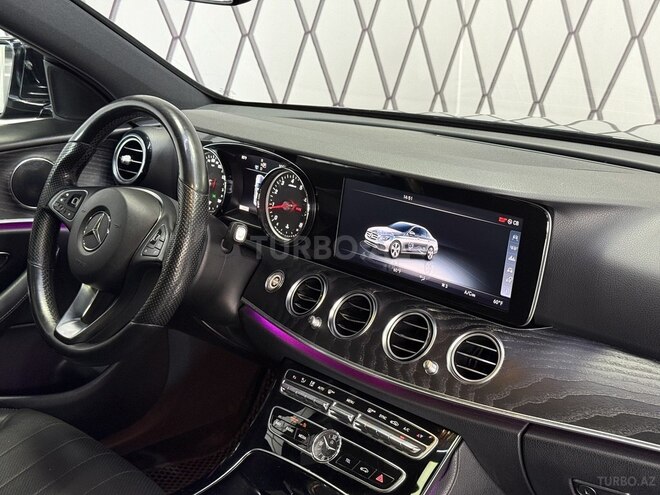 Mercedes E 300-8