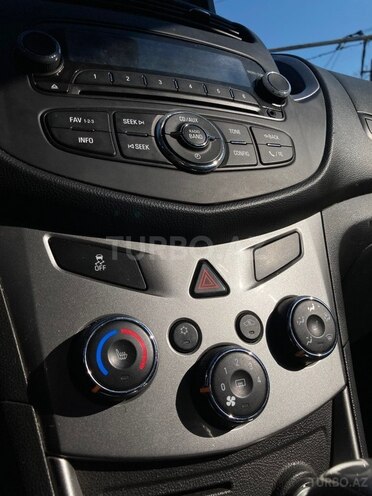 Chevrolet Trax-15