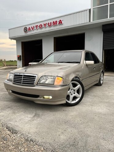 Mercedes C 230-1