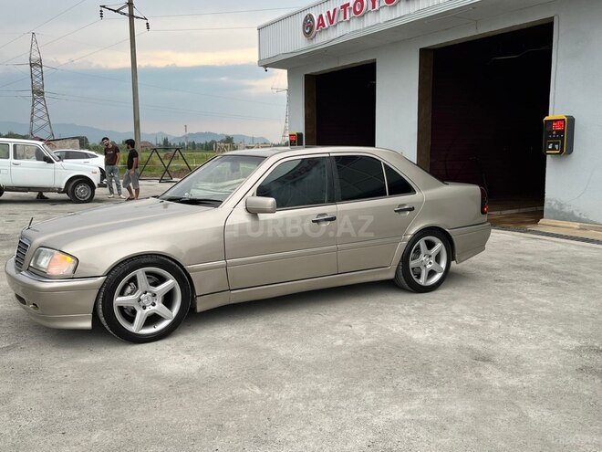 Mercedes C 230-8