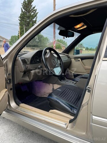 Mercedes C 230-16