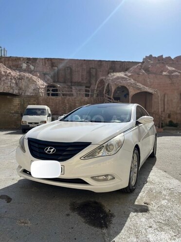 Hyundai Sonata-4