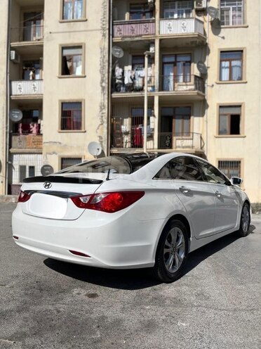 Hyundai Sonata-3