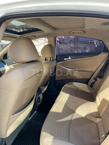 Hyundai Sonata-10