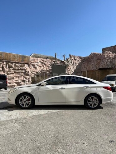 Hyundai Sonata-8