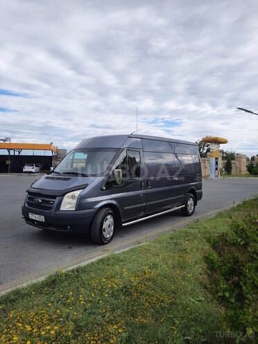 Ford Transit-3