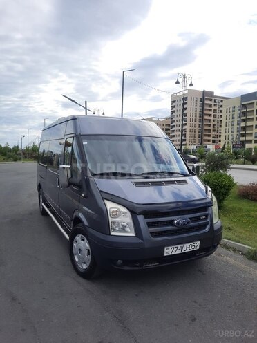Ford Transit-1