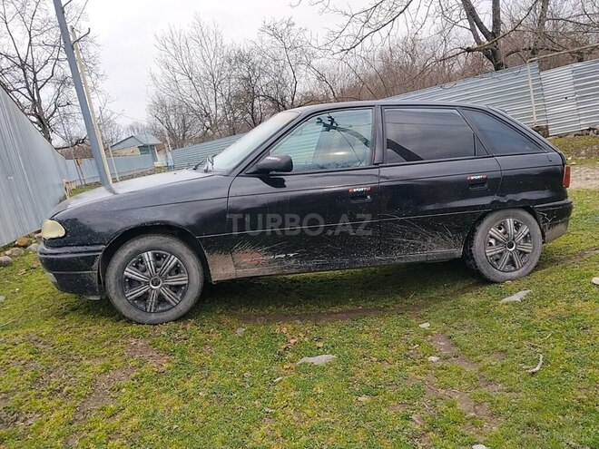 Opel Astra-4