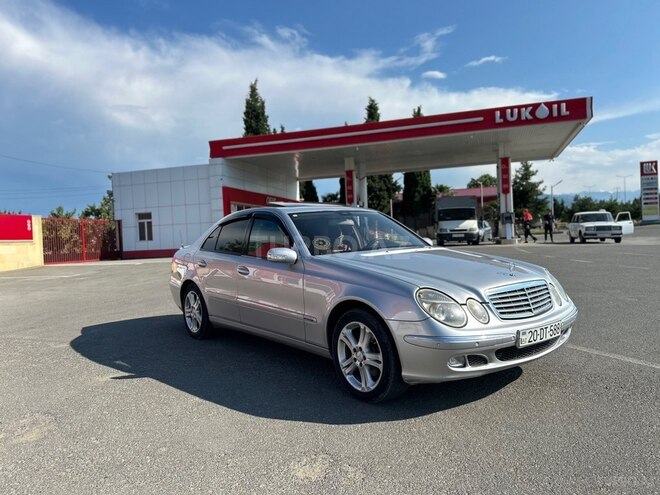 Mercedes E 240 4MATIC-2