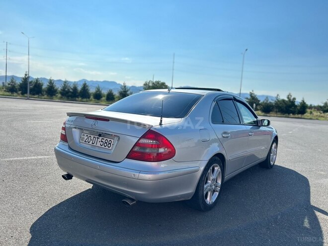 Mercedes E 240 4MATIC-6