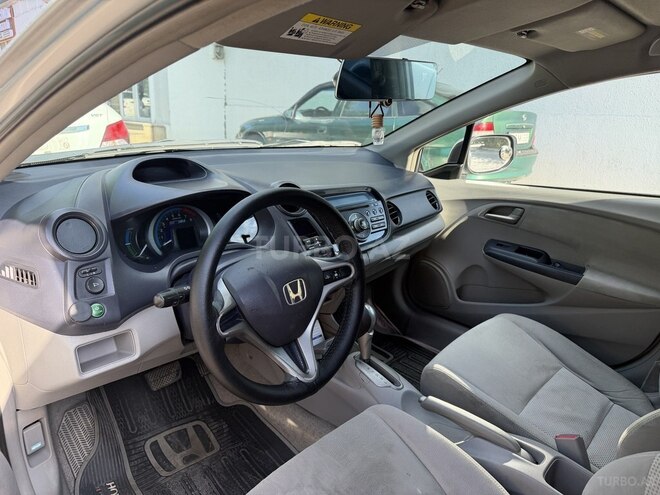 Honda Insight-9
