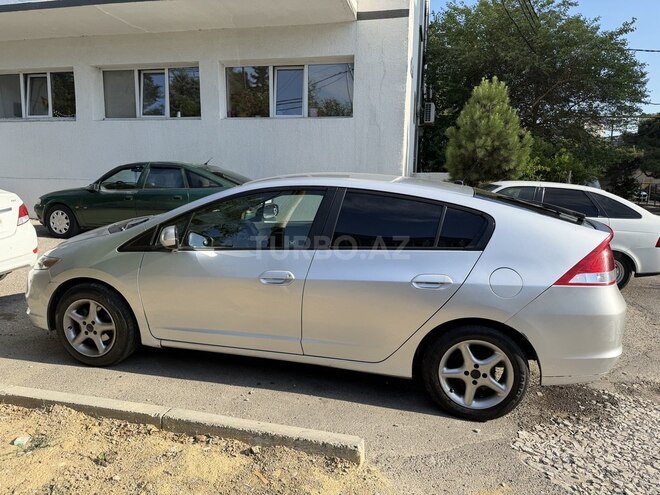 Honda Insight-5
