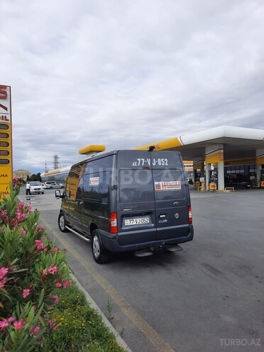Ford Transit-10