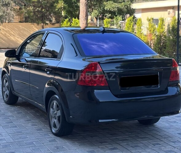 Chevrolet Aveo-5