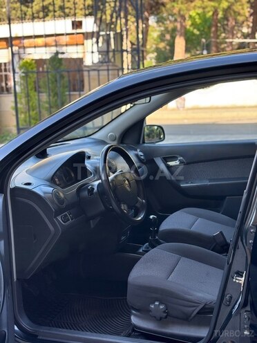 Chevrolet Aveo-8