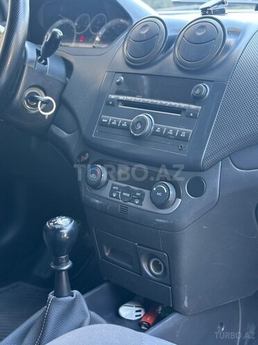 Chevrolet Aveo-11