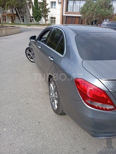 Mercedes C 300-9