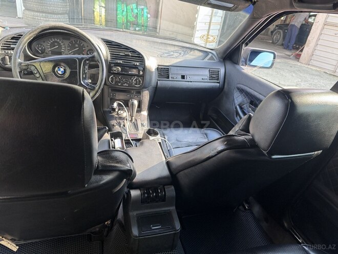 BMW 320-9