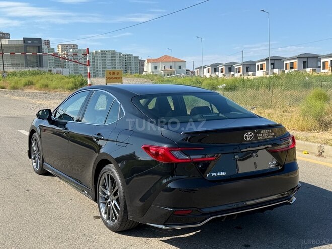 Toyota Camry-5