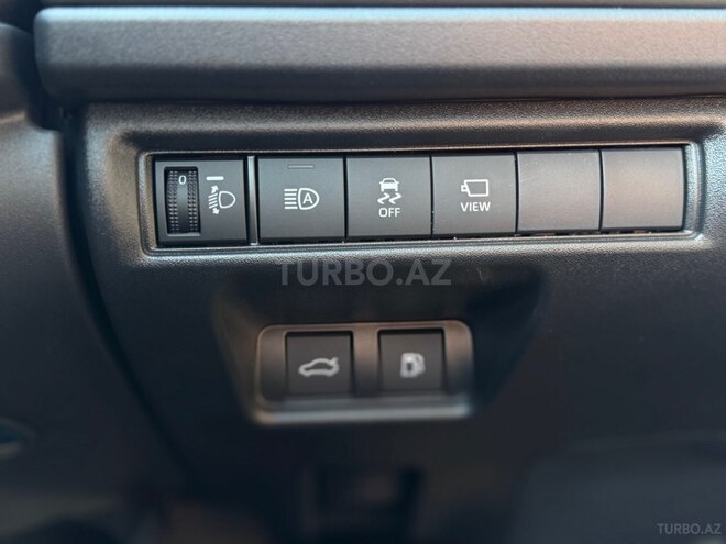 Toyota Camry-15