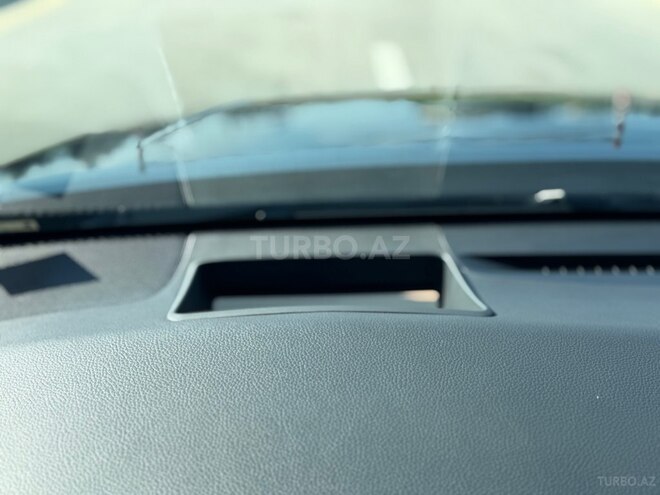 Toyota Camry-13