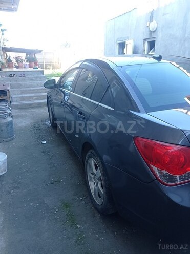 Chevrolet Cruze-2