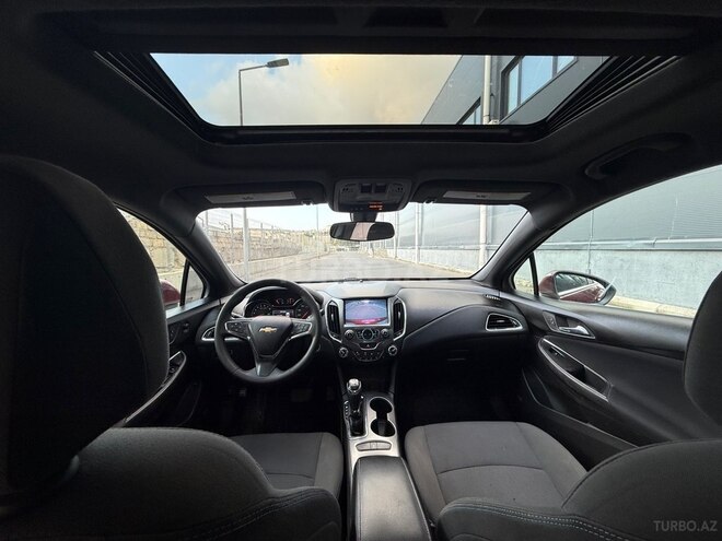 Chevrolet Cruze-12