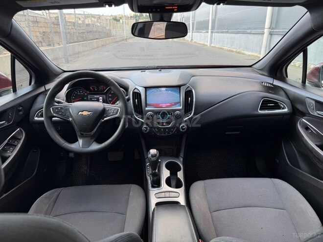 Chevrolet Cruze-13
