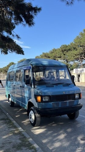 Mercedes 208 D-2
