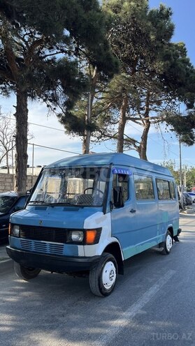 Mercedes 208 D-4