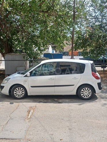 Renault Scenic-10
