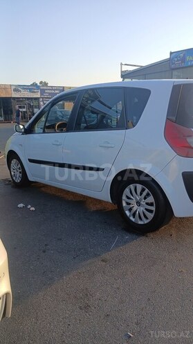 Renault Scenic-9