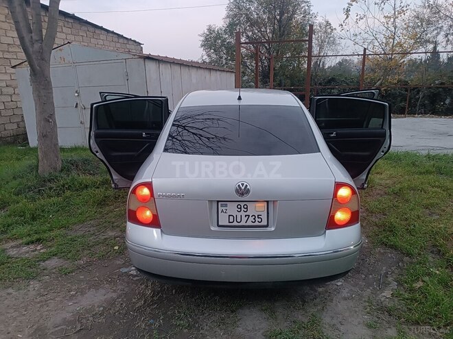 Volkswagen Passat-2