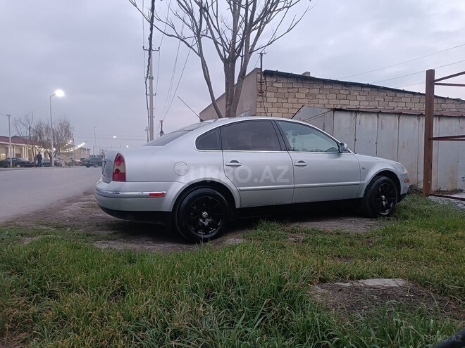 Volkswagen Passat-8