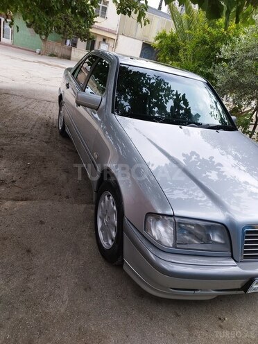 Mercedes C 180-6