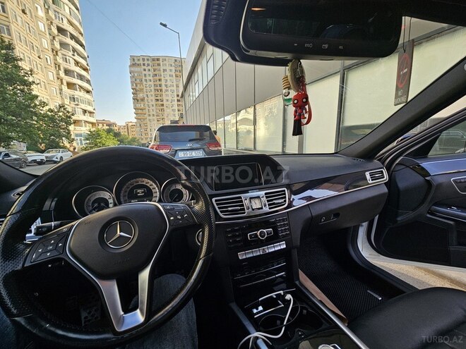 Mercedes E 250-8