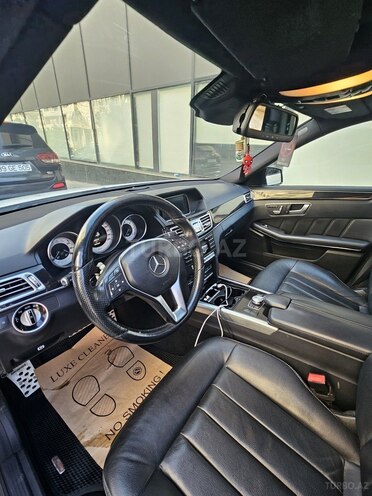 Mercedes E 250-9